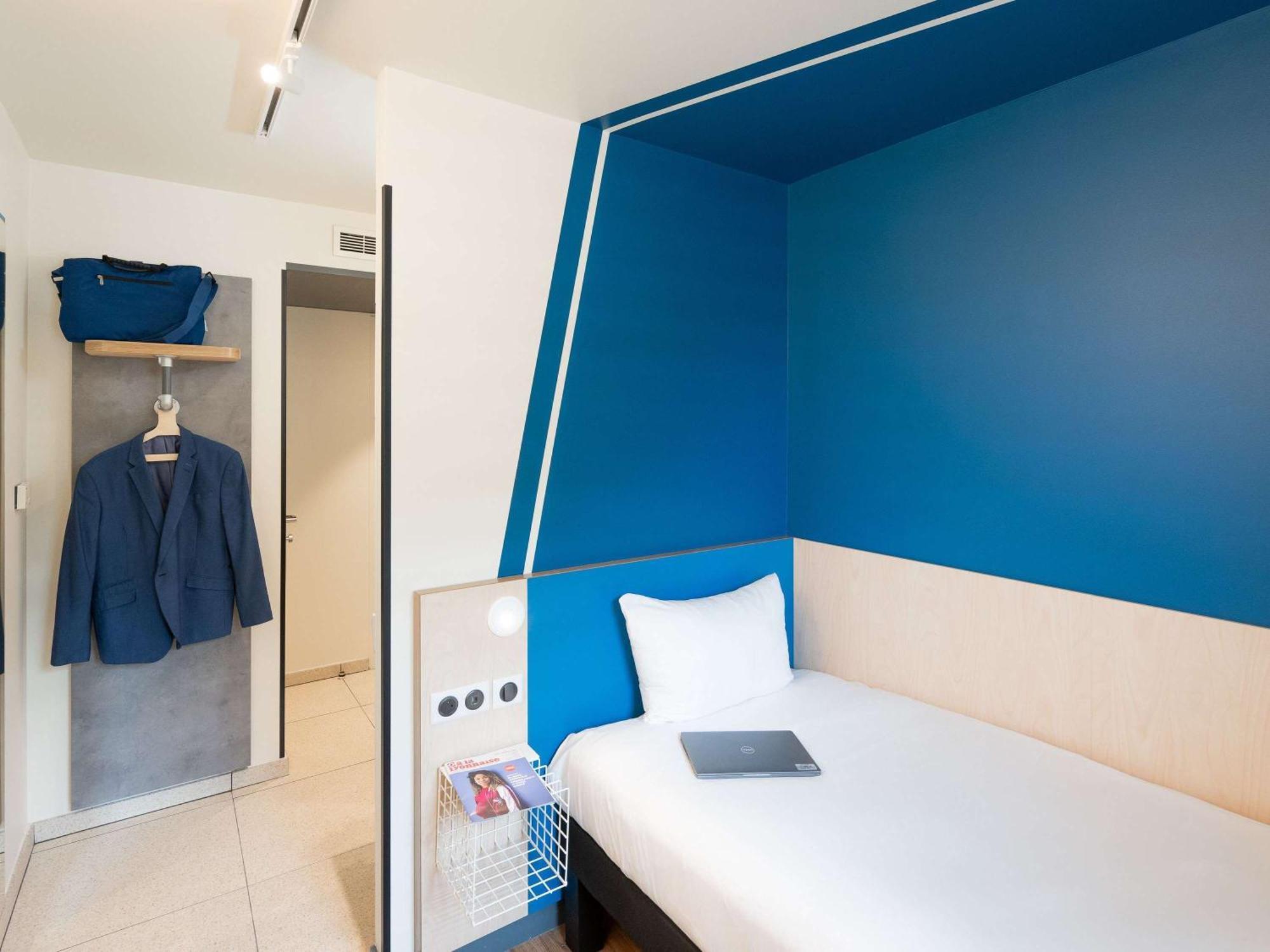 Ibis Budget Lyon Centre Confluence Buitenkant foto